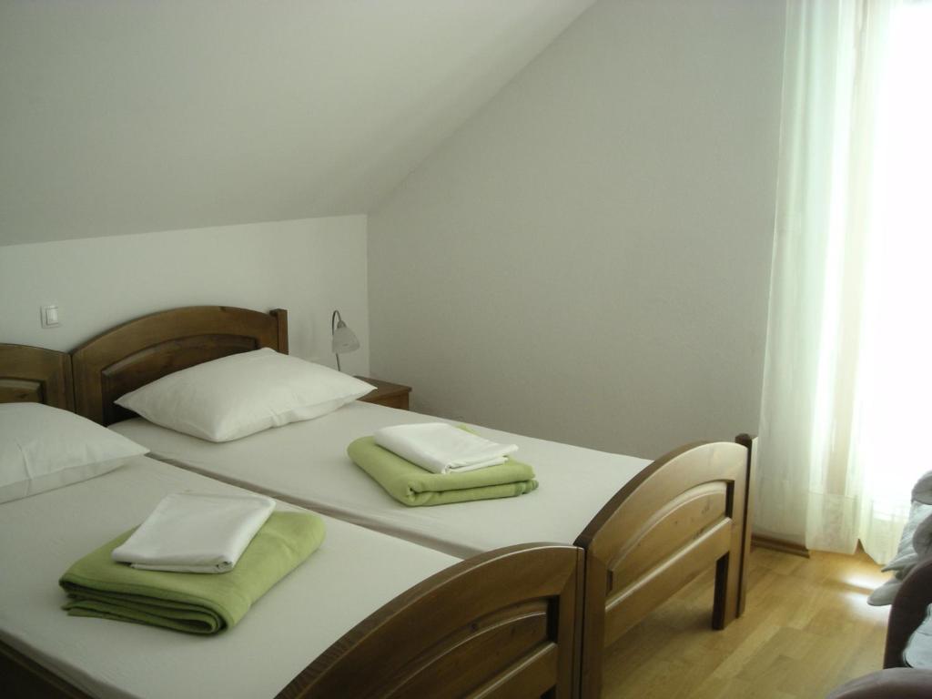 Turisticna Kmetija Logar Hotel Grahovo Kamer foto